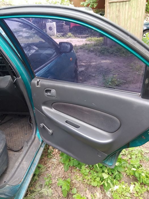 Двери Мазда 323 ба, mazda 323ba