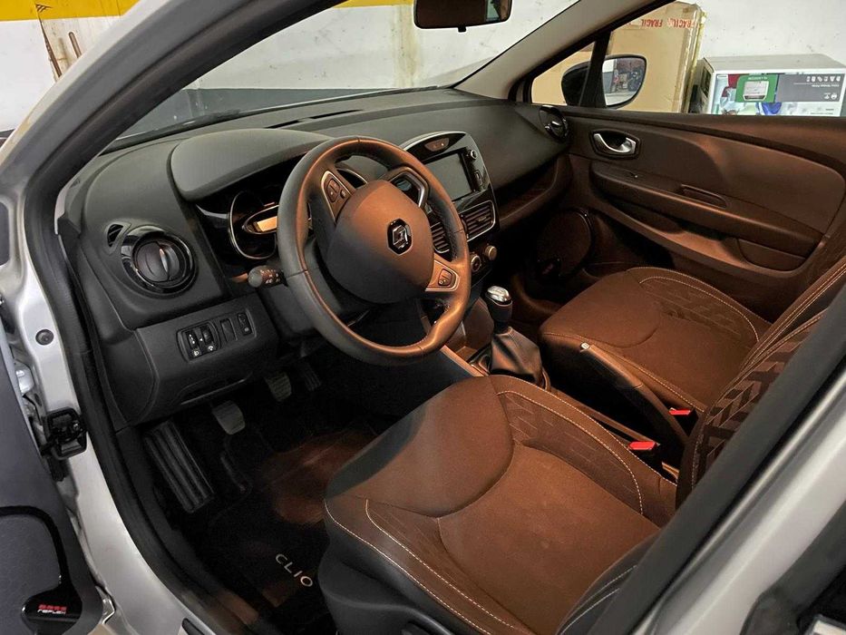 Renault Clio Limited Apenas 50.000km em Garagem