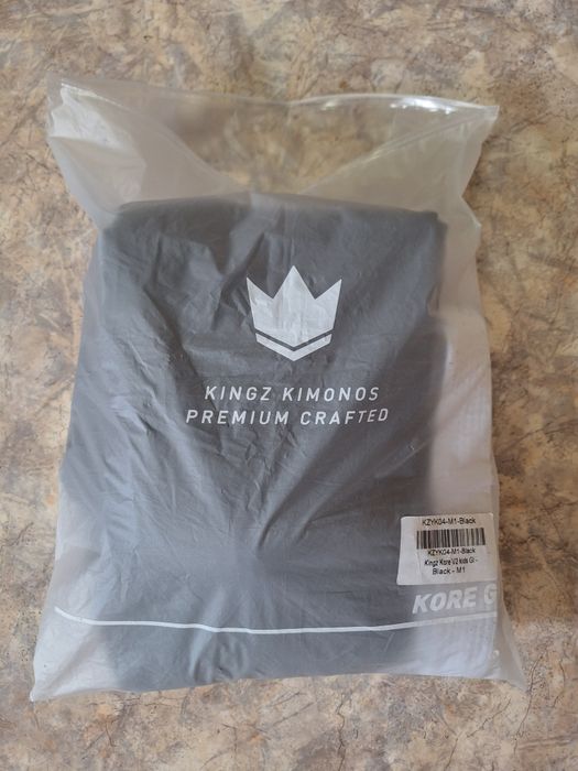 Кимоно для бразильского джиу-джитсу (BJJ) бренда Kingz.