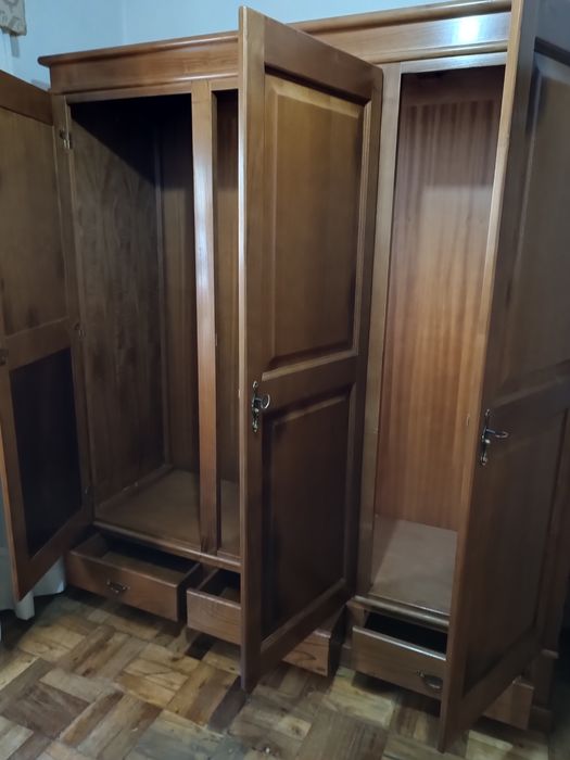 Roupeiro - guarda vestidos 3 portas