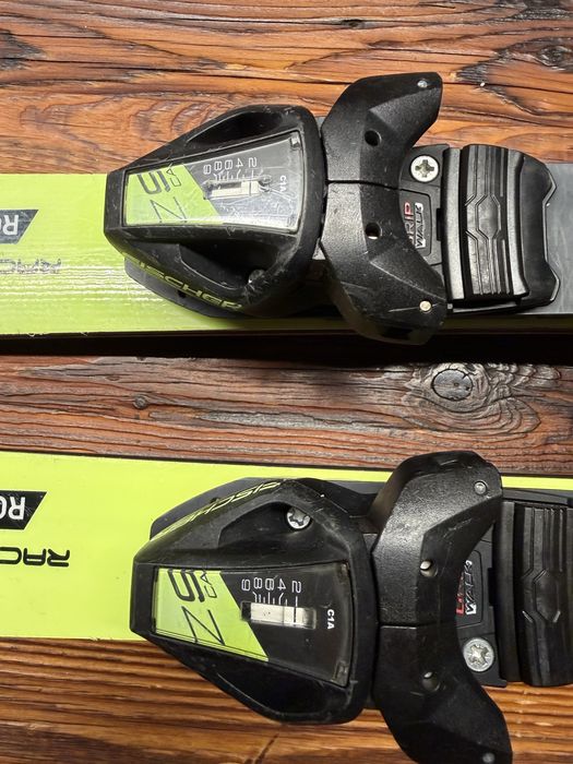 Narty Fischer RC4 WC JR FIS 115 cm + kije GRATIS
