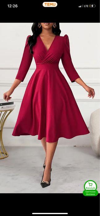Piekna czerwona sukienka