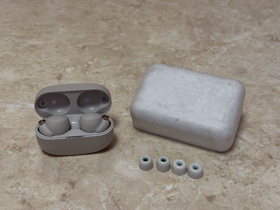 Продам Sony WF-1000XM4 Silver Оригінал