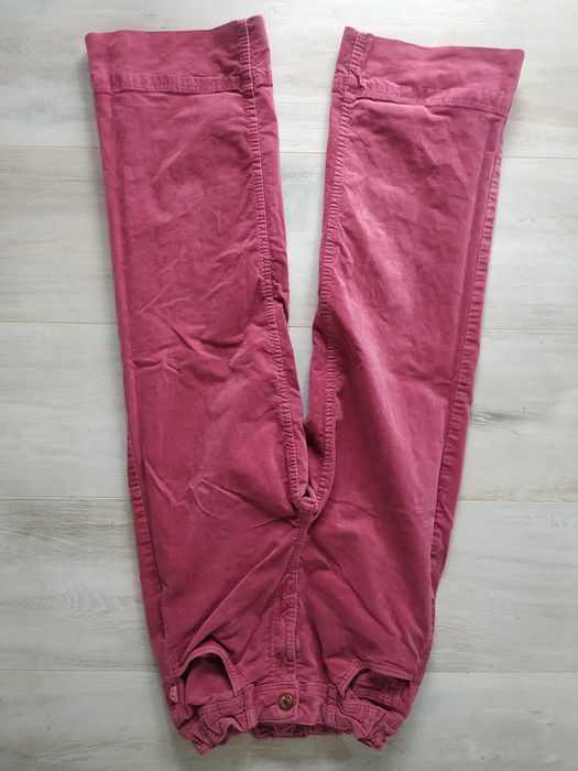 Malinowe spodnie typu Wide Cool Club rozm. 140