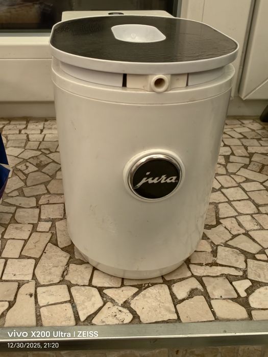 Охолоджувач молока JURA Cool Control 0.6L white EA