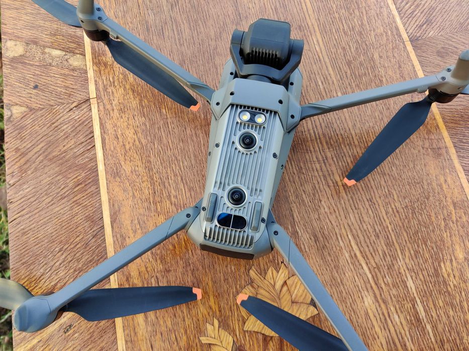 Дрон DJI Mavic 3 квадрокоптер drone БПЛА Мавік Mavik 28X Zoom