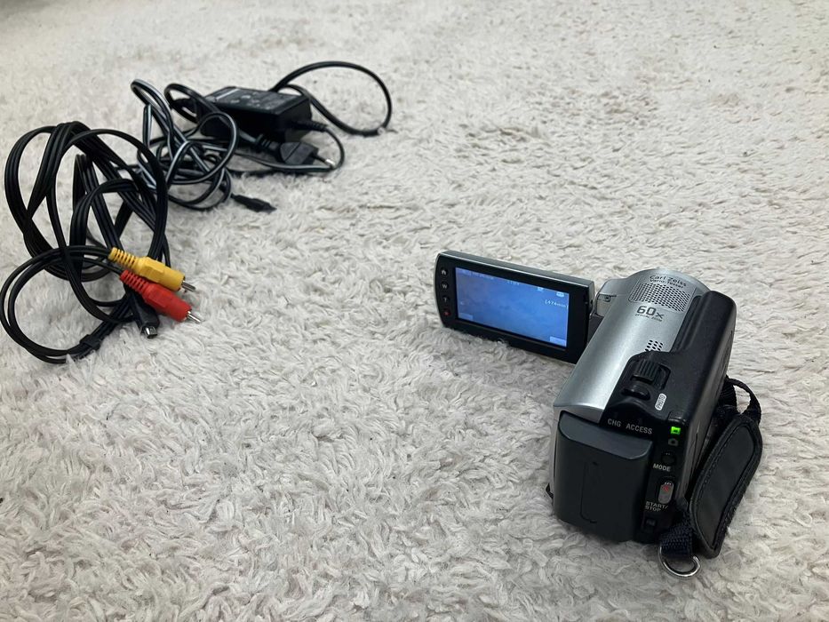 Sprzedam Kamerę Sony DCR-SR38 Stan idealny.