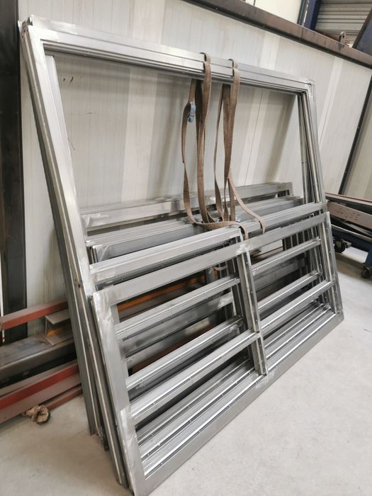 Drzwi metalowe przemysłowe