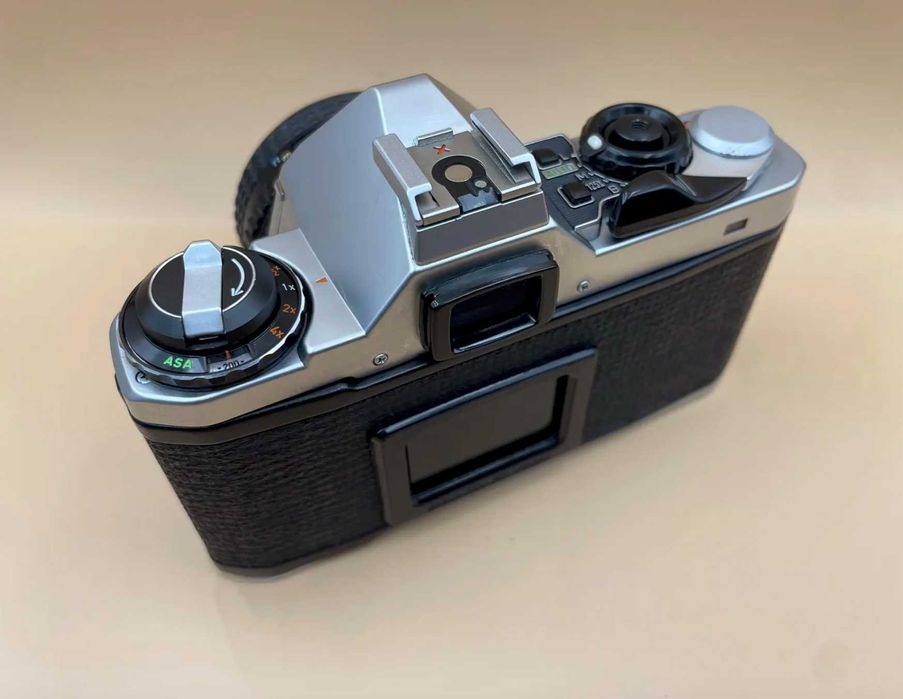 Pentax ME + SMC Pentax 50mm f/2 - (testada e limpa)