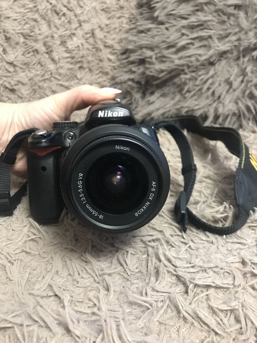 Фотоапарат Nikon D5000