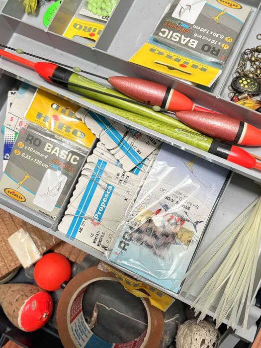 Caixa de Pesca Completa (Tackle Box) + acessórios – pronta a usar