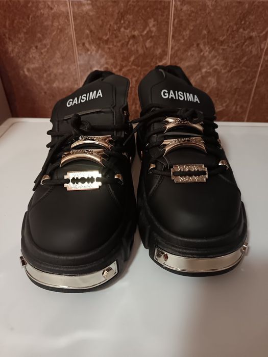 Продам кроссовки 39,40,41,42,43, 47раз