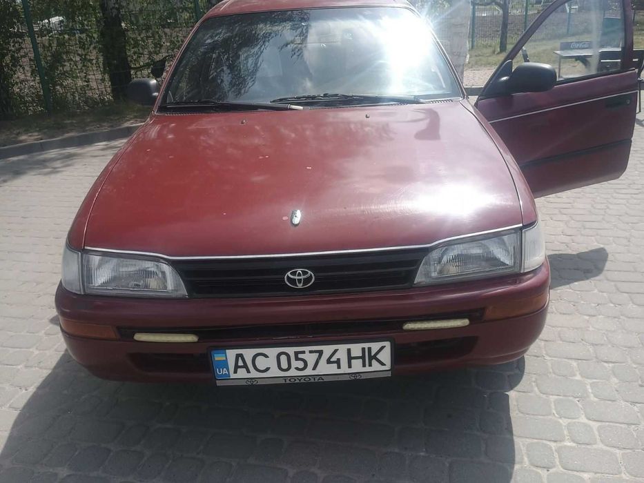 Продам тойоту короллу Е100  1.3XLI 16V 1994 р. в універсалі