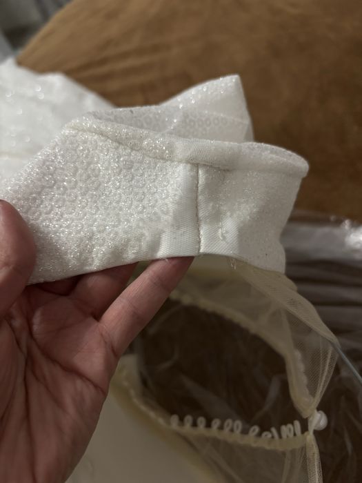 Весільна сукня біла