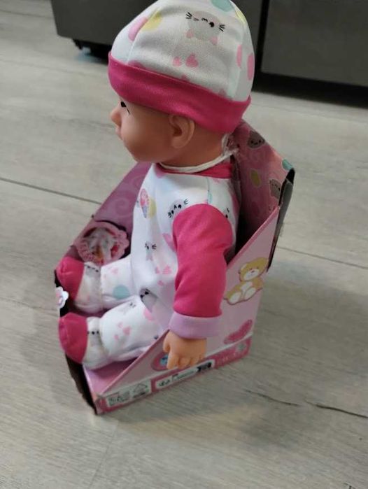 Lalka New Born Baby Simba Laura Słodki bobas śmieje się, gaworzy 30 cm