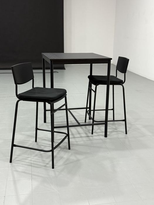 Mesa alta ikea + 2 cadeiras