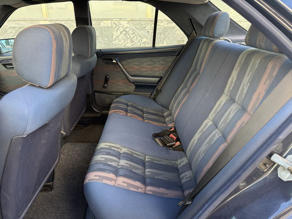 Mercedes-Benz C 220D AC Nacional Excelente