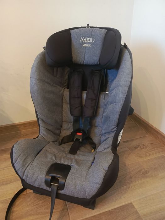 Axkid Minikid RWF – fotelik samochodowy 0–25 kg, tyłem do jazdy, stan bdb