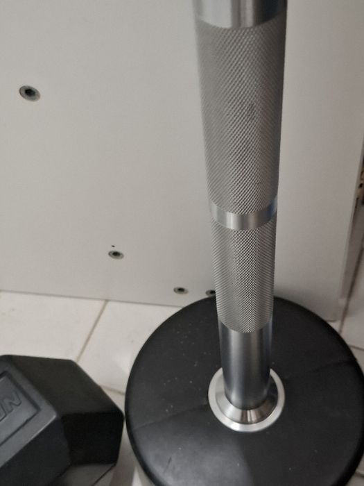 Barra Peso Fixo 20Kg BOOMFIT + Halter 15kg Newfit de musculação