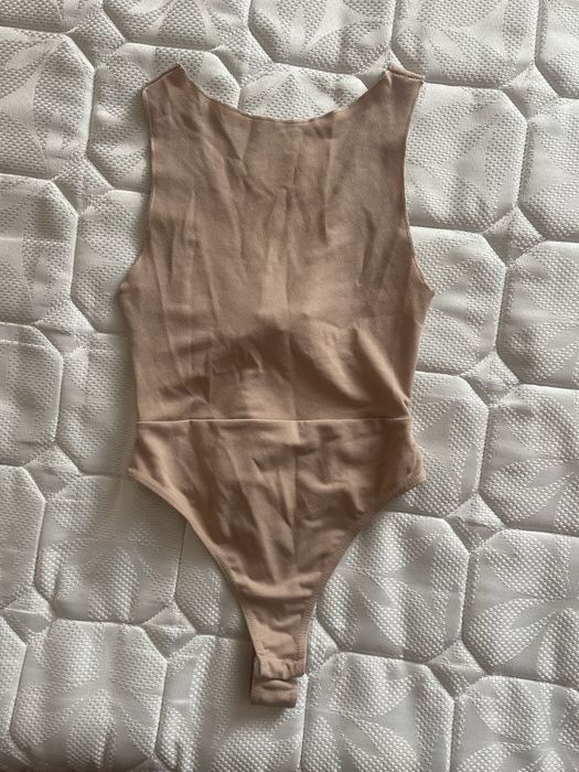 Боді бежеве роззмір S