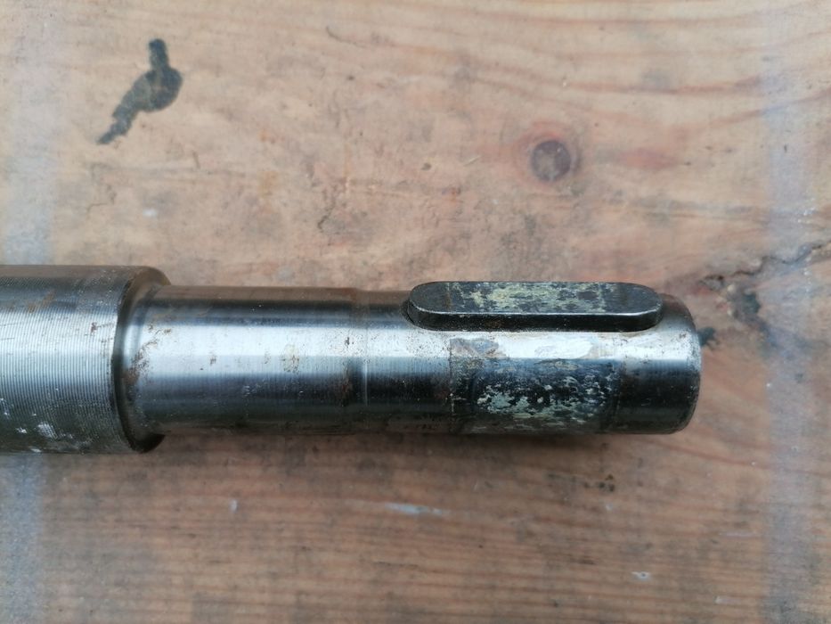 Wałek, ośką metalowa