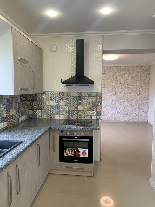 Здам окремий невеликий будинок у р-ні ботанічного саду зі всіма зручн.