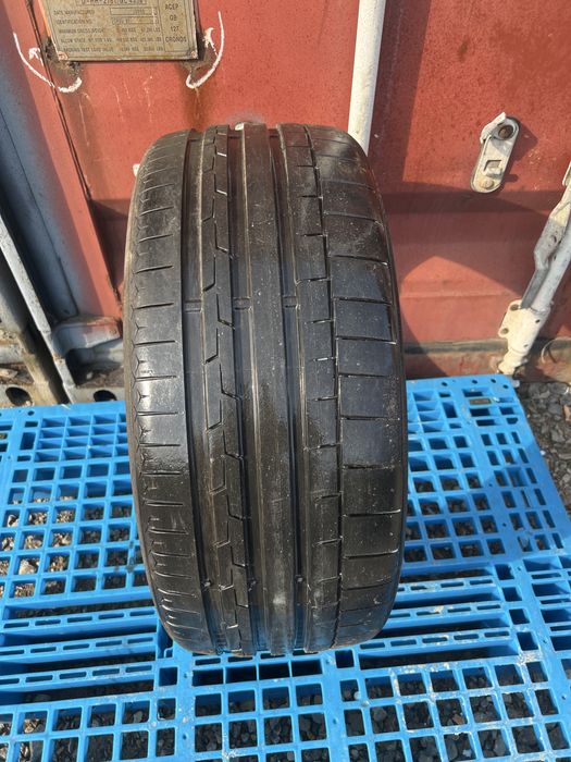 *Opona 255/35/21 Continental