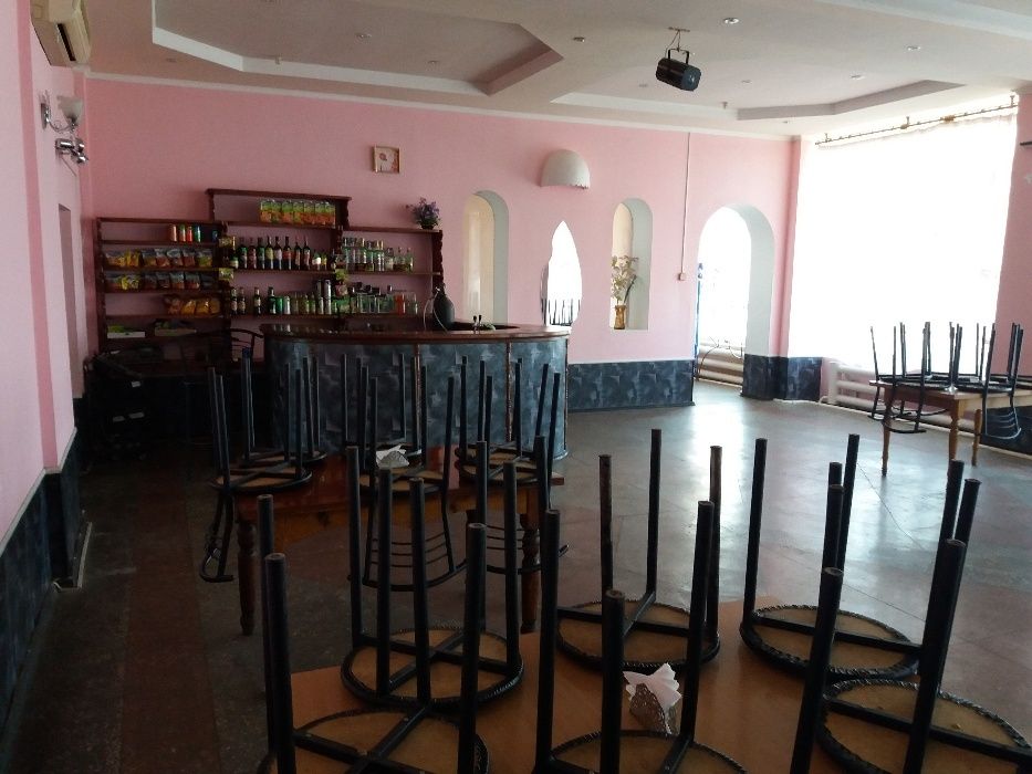 Срочно продам кафе+магазин в одном здании.