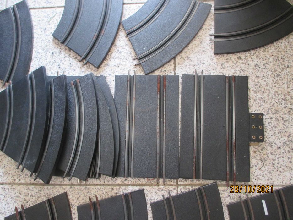 16 calhas para pista