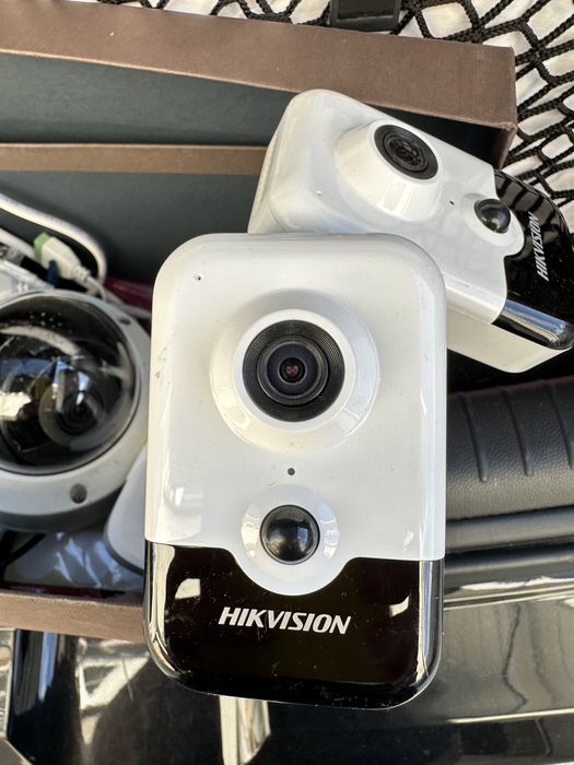 Камери повний комплект (одна вулична,дві всередині)