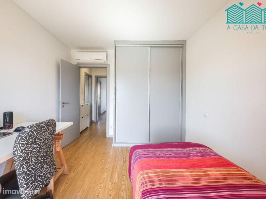 Apartamento T2 com Lugar de Garagem no Bairro do Liceu