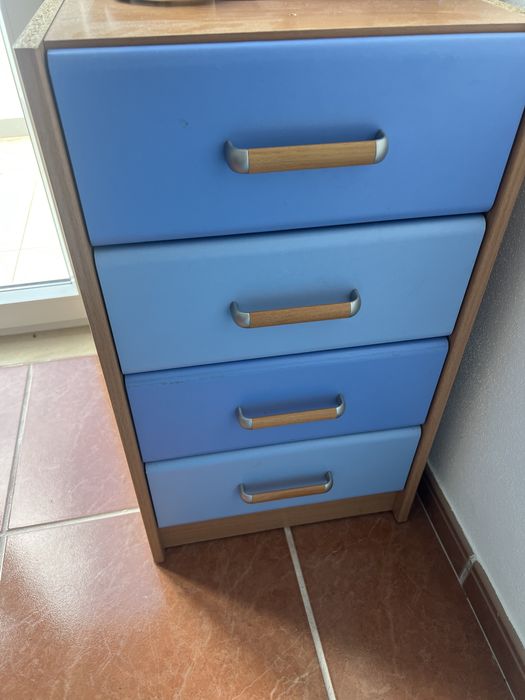 Quarto Completo com 2 Secretárias Modulares – 400€ Neg.