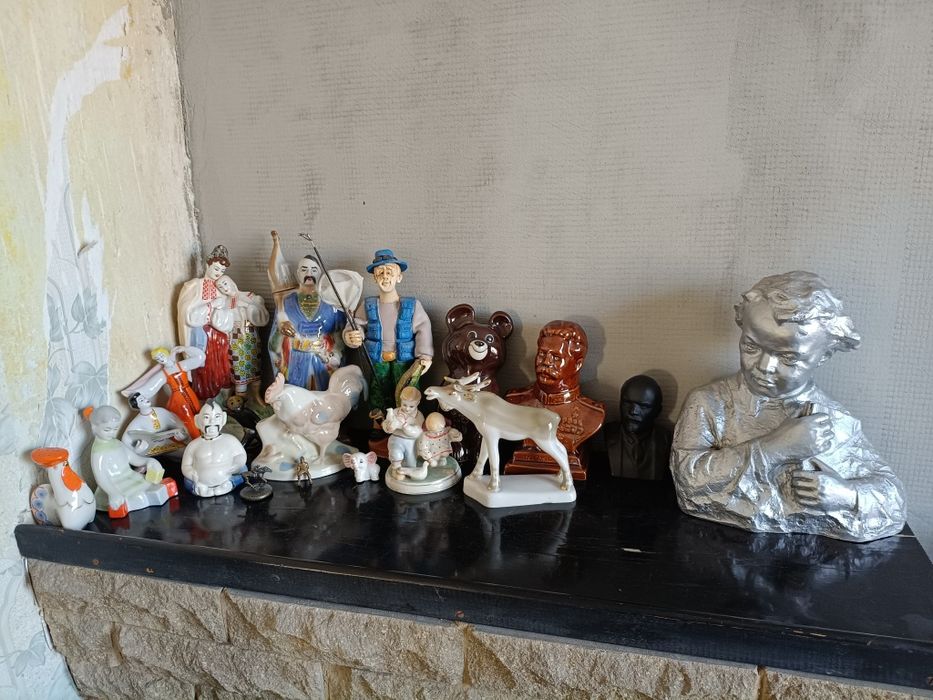 Продам фигурки фарфор, бронза, керамика, мрамор.