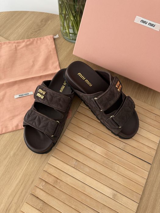 Klapki Miu Miu Nappa Maiilasse Suede Sandały Calzature Donna