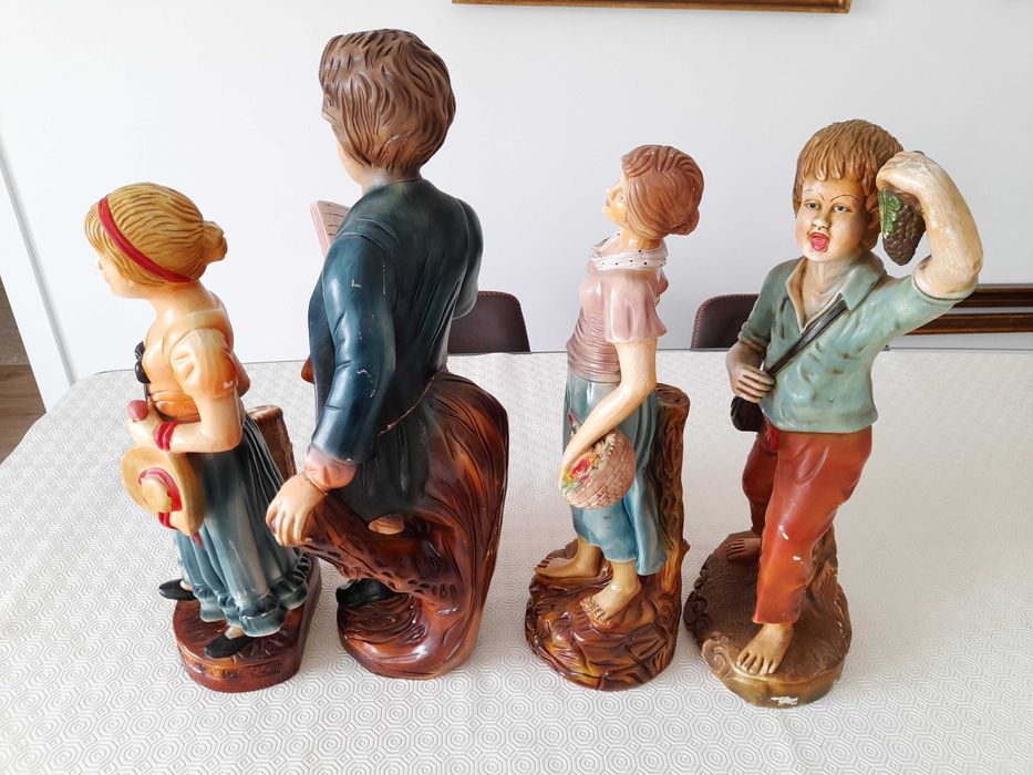 4 estatuetas antigas de colecção