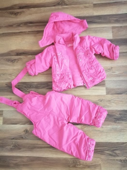 Dwuczęściowy kombinezon zimowy dla dziewczynki, rozmiar na metce 6msc