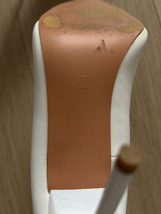 Білі туфлі човники