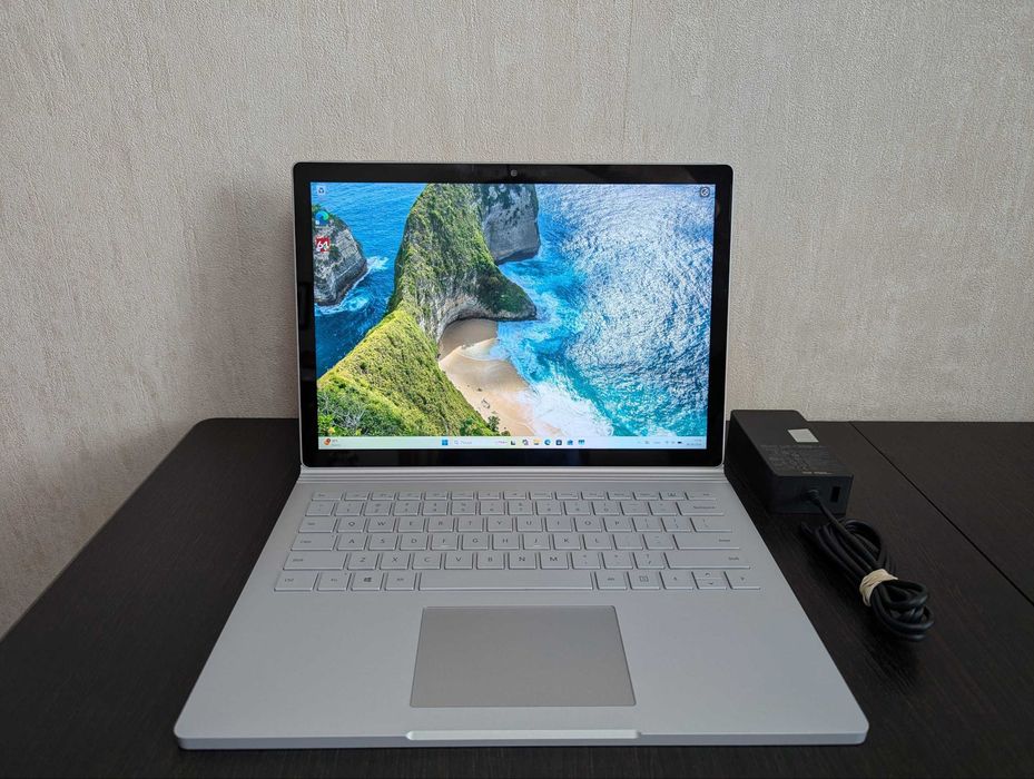 Microsoft Surface Book 3 i7-1065g7 Nvidia GTX 1650 Max-Q 16/256gb