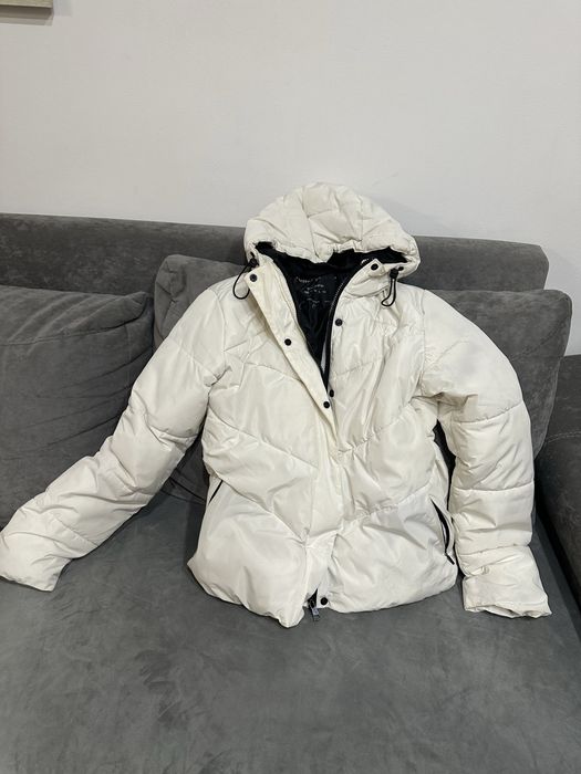 Куртка Cropp розмір С куртка Colambia C