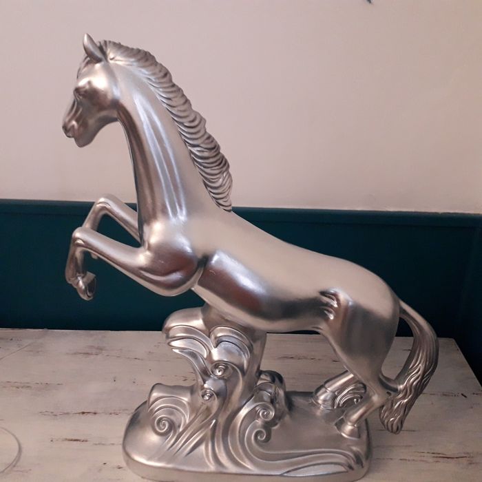 Cavalo em cerâmica  para decoração