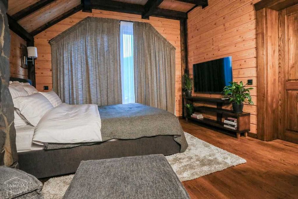 продаж елітної Вілли в горах