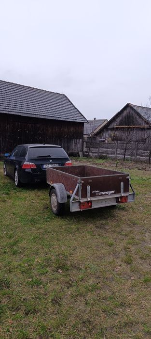 Przyczepka samochodowa