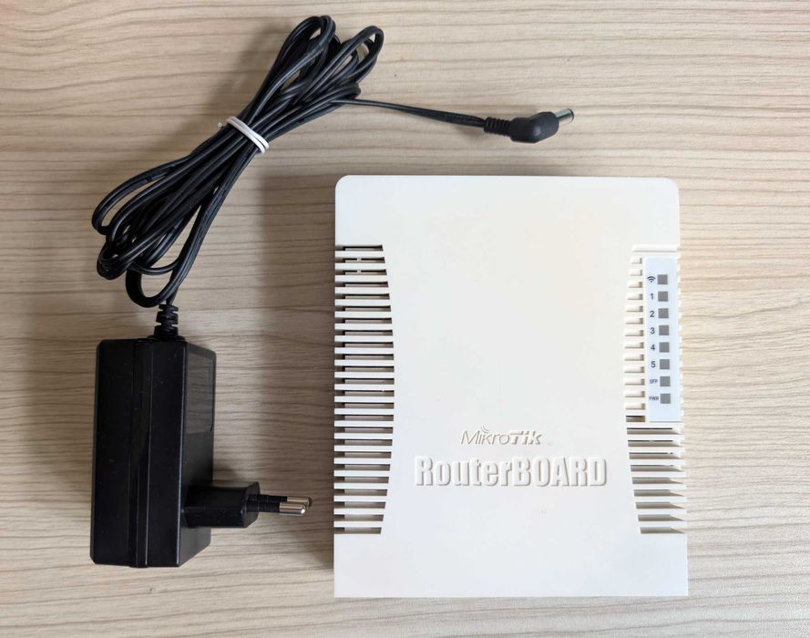 Mikrotik hAP ac (RB962UiGS-5HacT2HnT), 1300 Мбіт/с, 2.4 и 5 ГГц, SFP