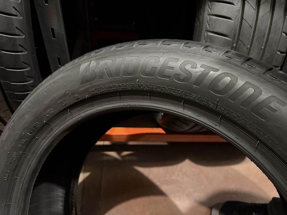 235/50 r 19 Bridgestone 4 шт.