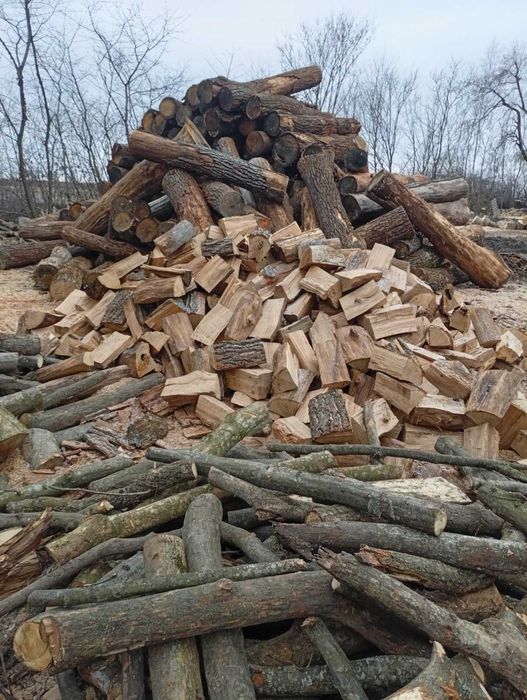 Дрова рубані сухий дуб