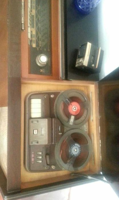 Radio Aparador anos 50