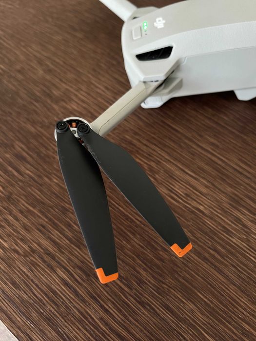 DJI Mini 3 + DJI RC ekran + 2 baterie + etui | pełny komplet