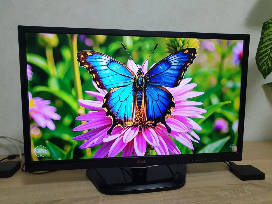 К продаже Smart TV. LG 32" диагональ.
