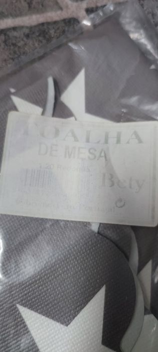 Toalha de Mesa Redonda Nova (1,20m) - Padrão Estrelas (Fabricado em Portugal)