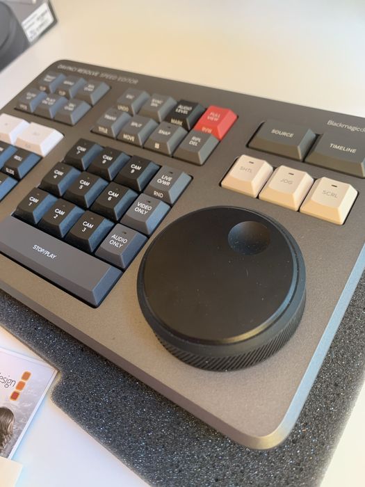 DaVinci Resolve Speed Editor